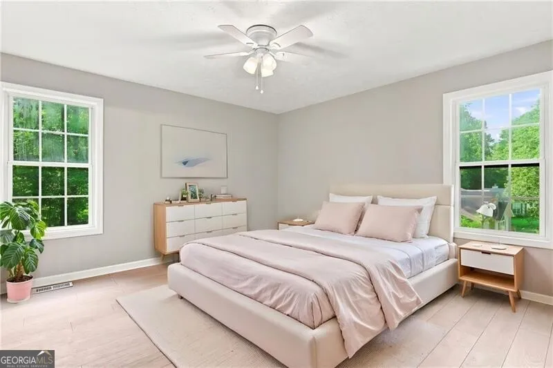 3949 Edgebrook DR Flowery Branch, GA 30542