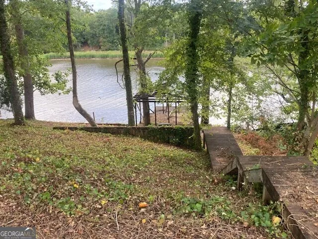 298 Burtom RD Eatonton, GA 31024
