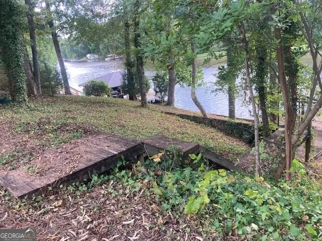 298 Burtom RD Eatonton, GA 31024