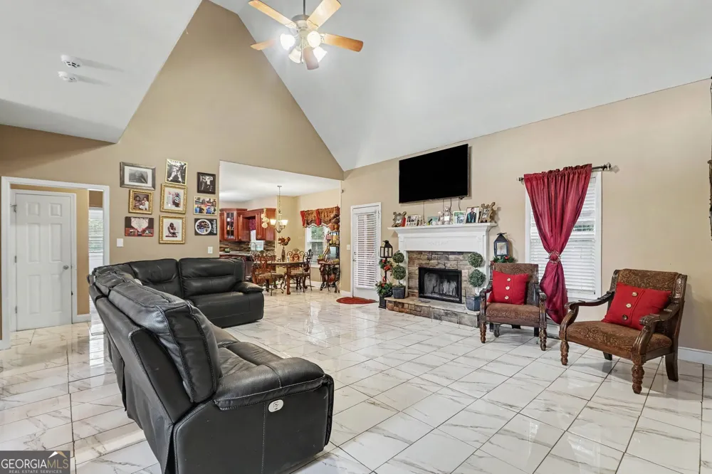 6096 Willowpond CT Douglasville, GA 30135
