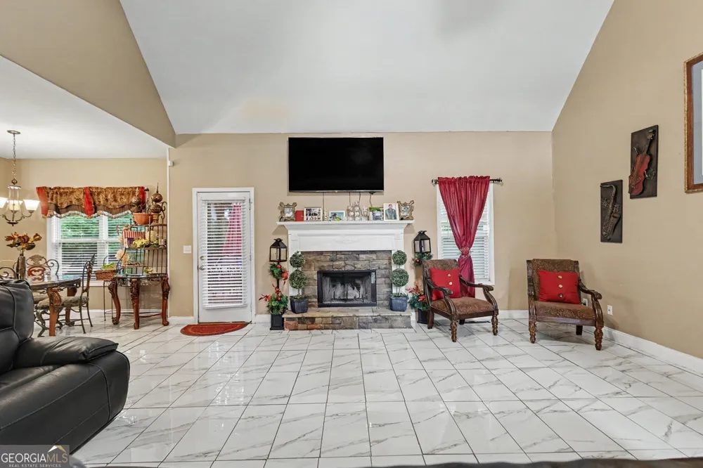6096 Willowpond CT Douglasville, GA 30135