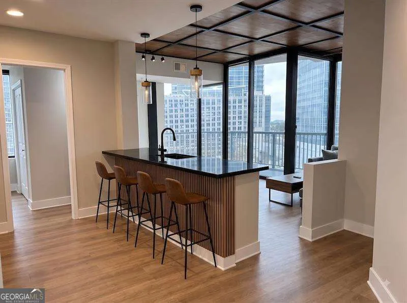 3324 PEACHTREE RD NE Atlanta, GA 30326