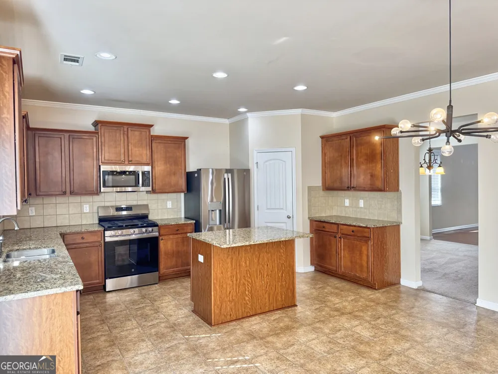 402 Sweetwood CT LaGrange, GA 30241
