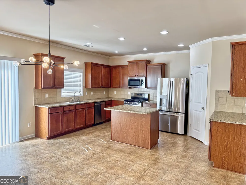 402 Sweetwood CT LaGrange, GA 30241
