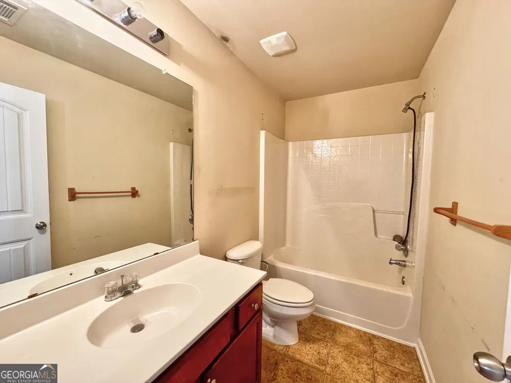 402 Sweetwood CT LaGrange, GA 30241