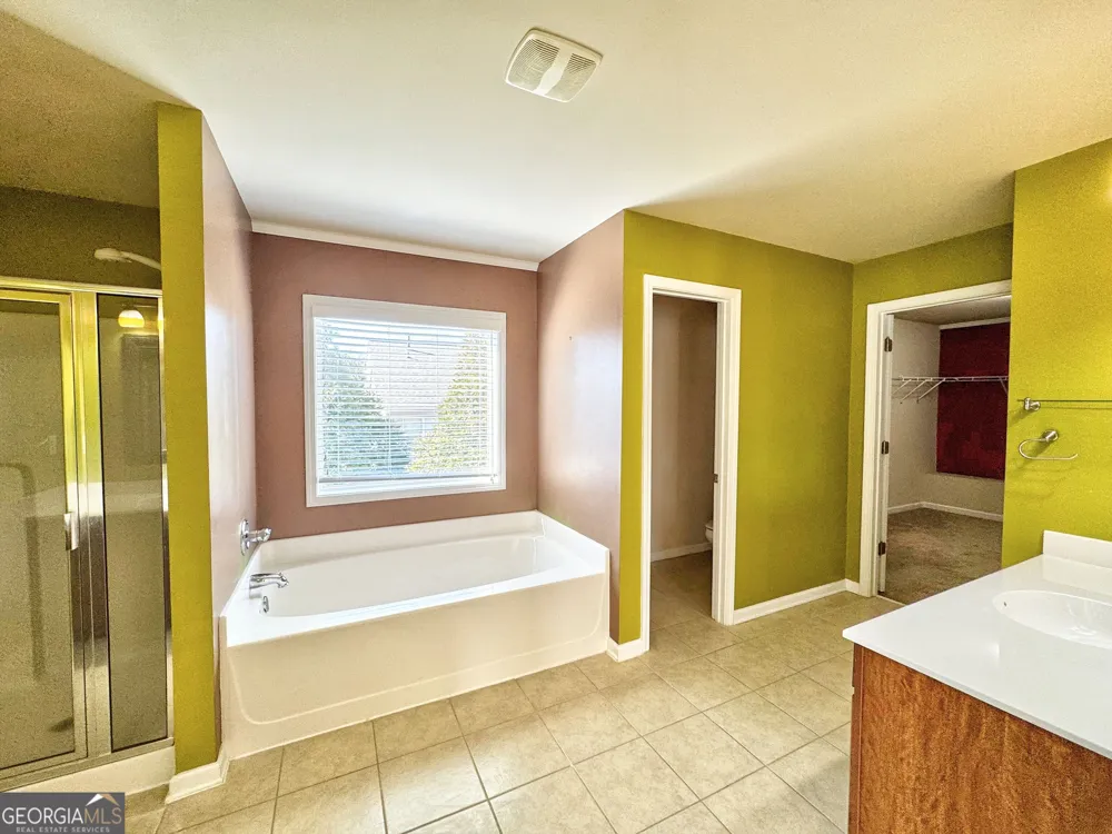 402 Sweetwood CT LaGrange, GA 30241