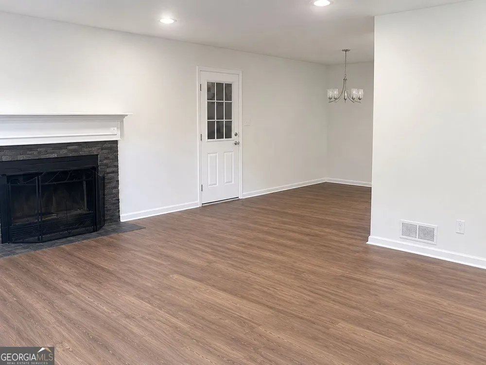 110 Thomas TRL Covington, GA 30016