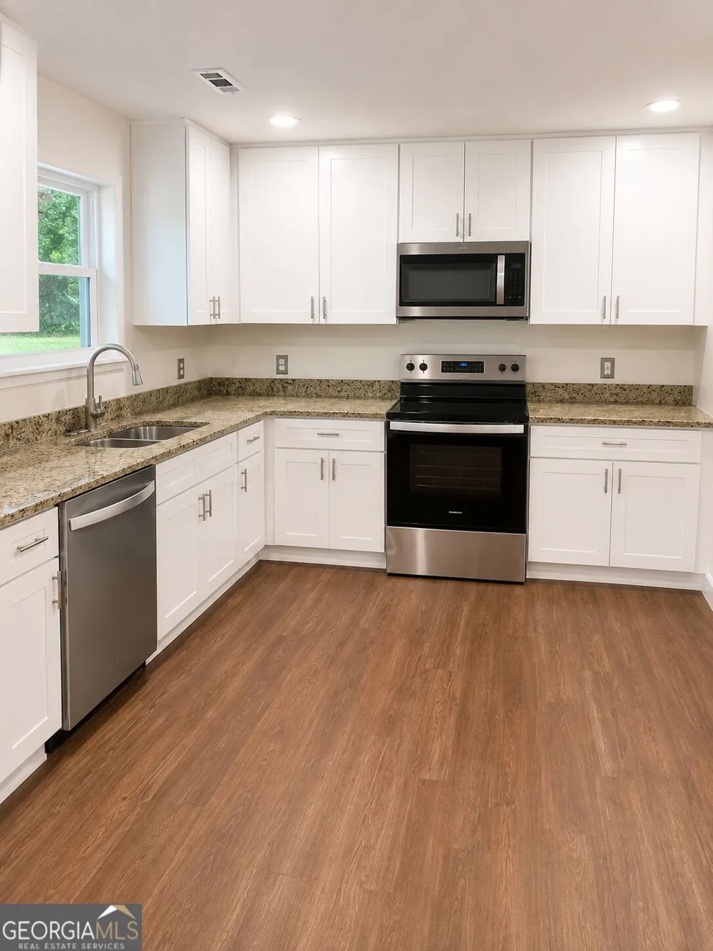 110 Thomas TRL Covington, GA 30016