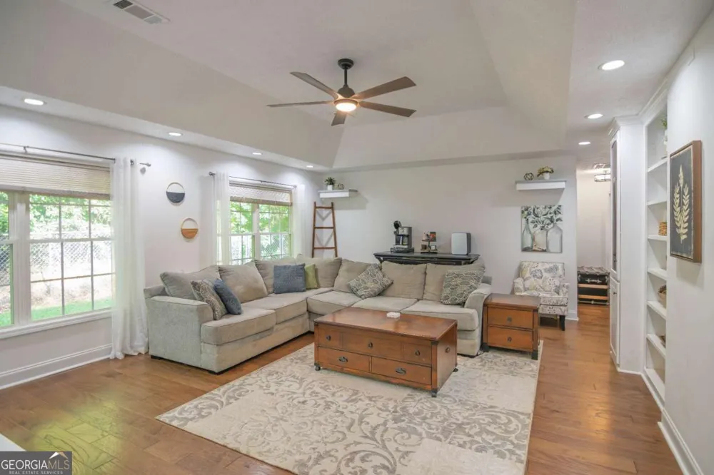 253 Price RD Pine Mountain, GA 31822