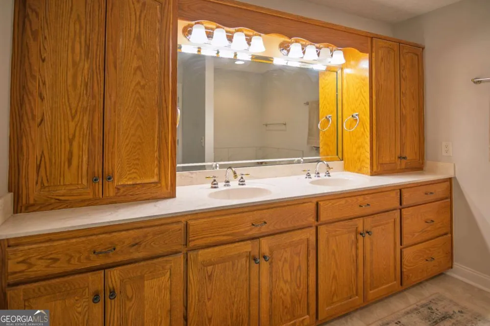 253 Price RD Pine Mountain, GA 31822