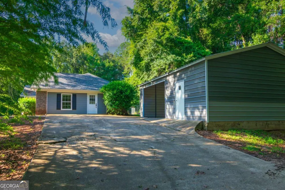 253 Price RD Pine Mountain, GA 31822
