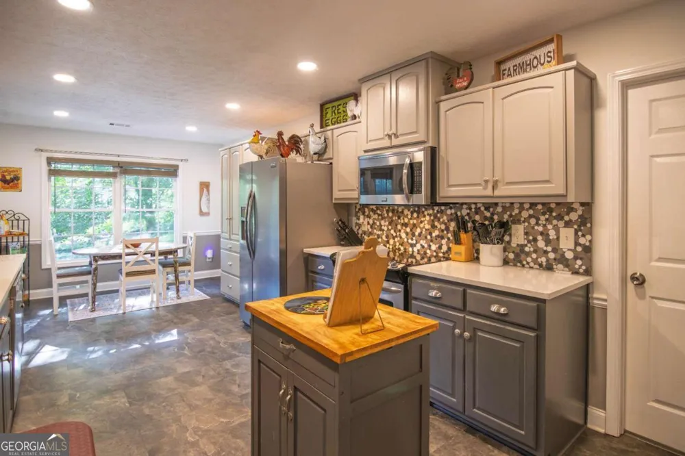 253 Price RD Pine Mountain, GA 31822