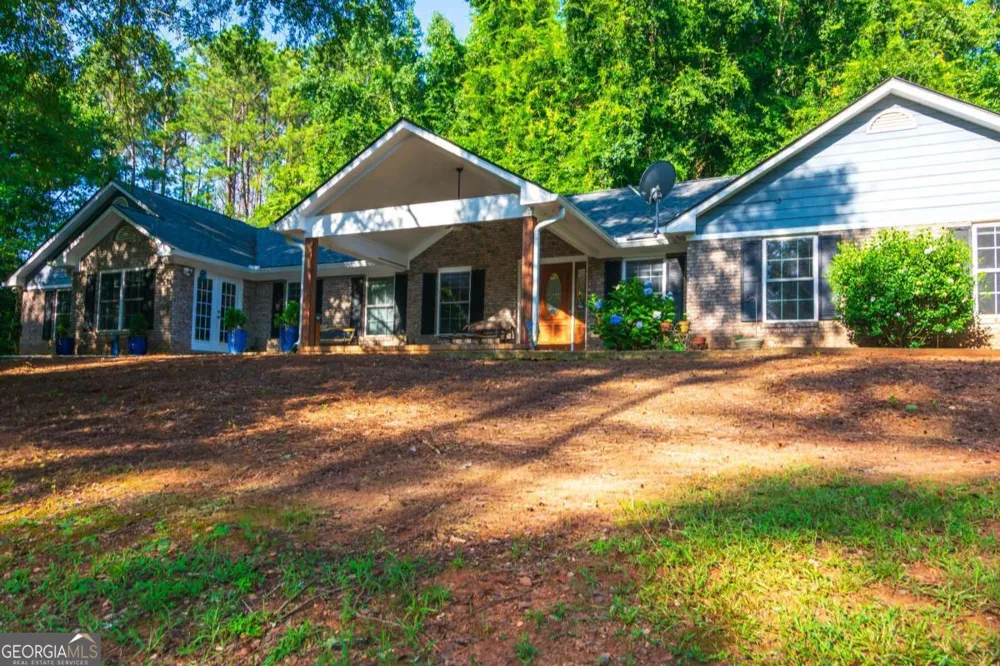 253 Price RD Pine Mountain, GA 31822