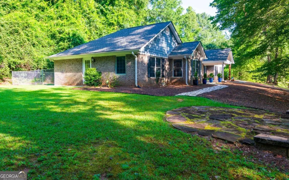 253 Price RD Pine Mountain, GA 31822