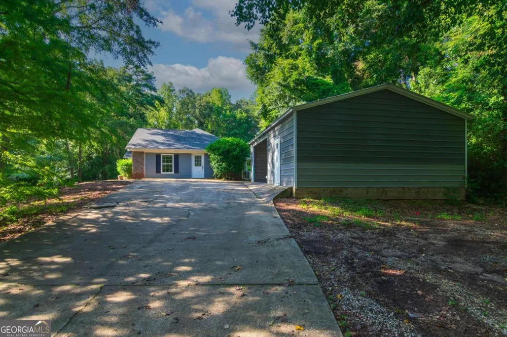253 Price RD Pine Mountain, GA 31822