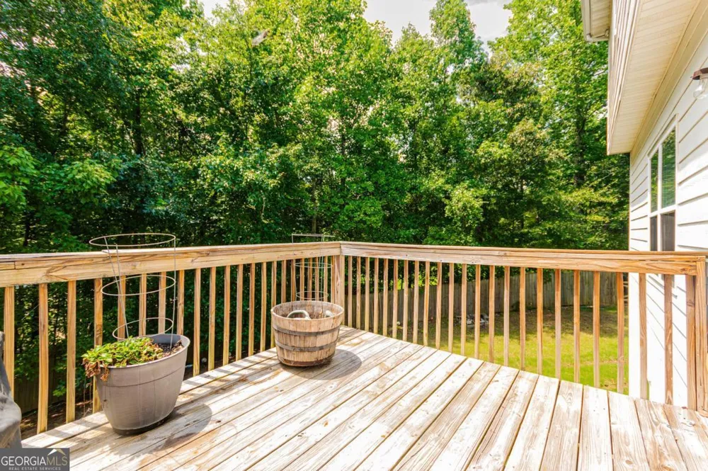 310 Sugarberry LN Suwanee, GA 30024