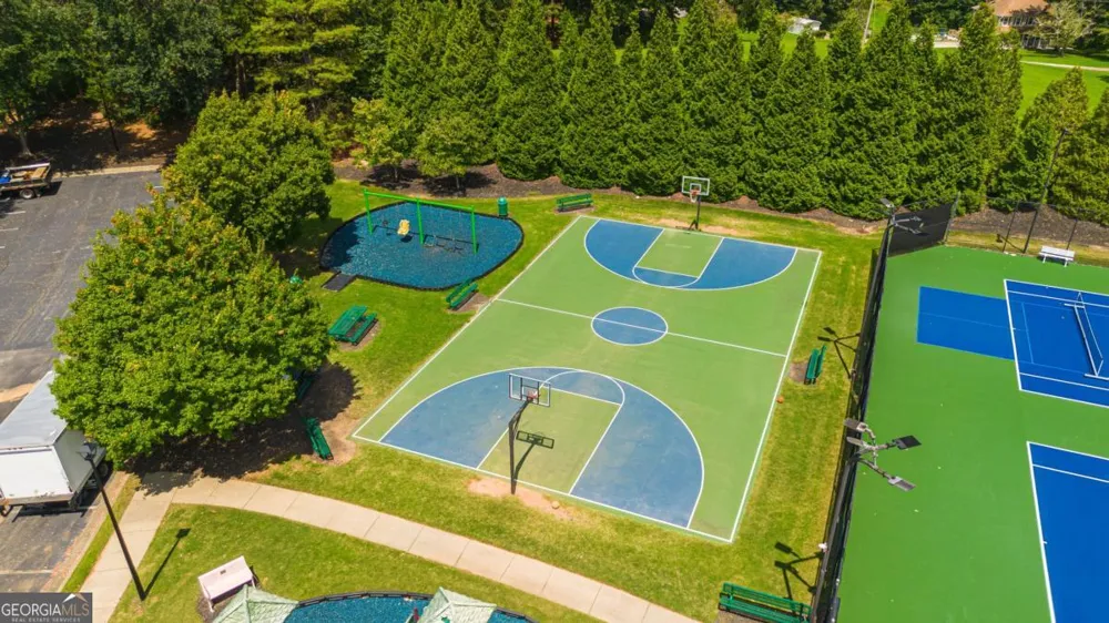 310 Sugarberry LN Suwanee, GA 30024