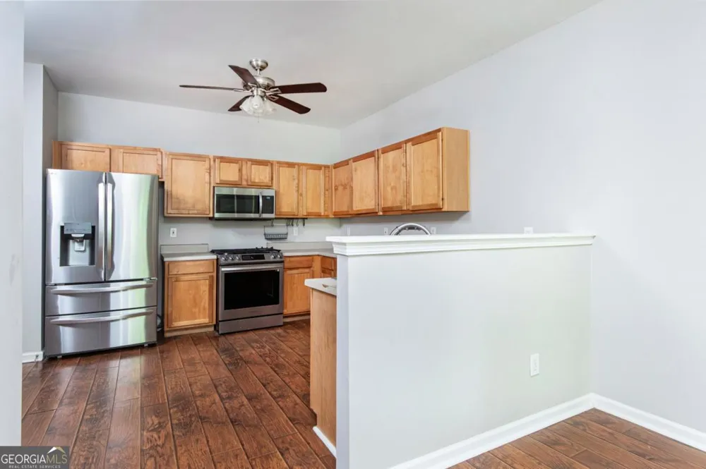 310 Sugarberry LN Suwanee, GA 30024