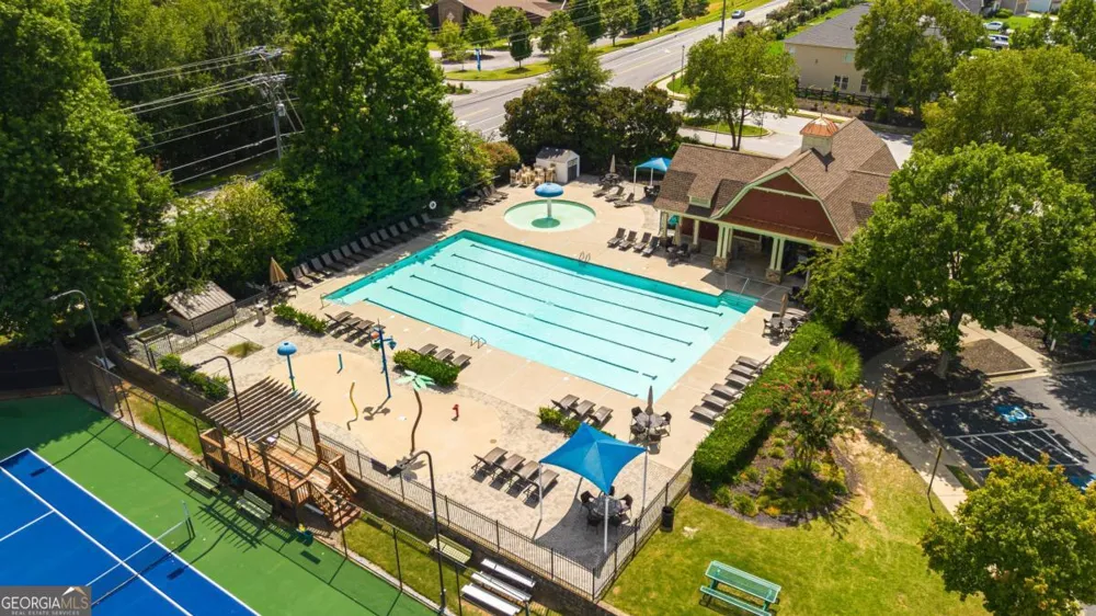 310 Sugarberry LN Suwanee, GA 30024