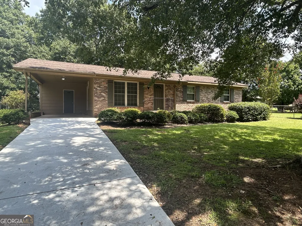 1020 Tuxedo LN Watkinsville, GA 30677