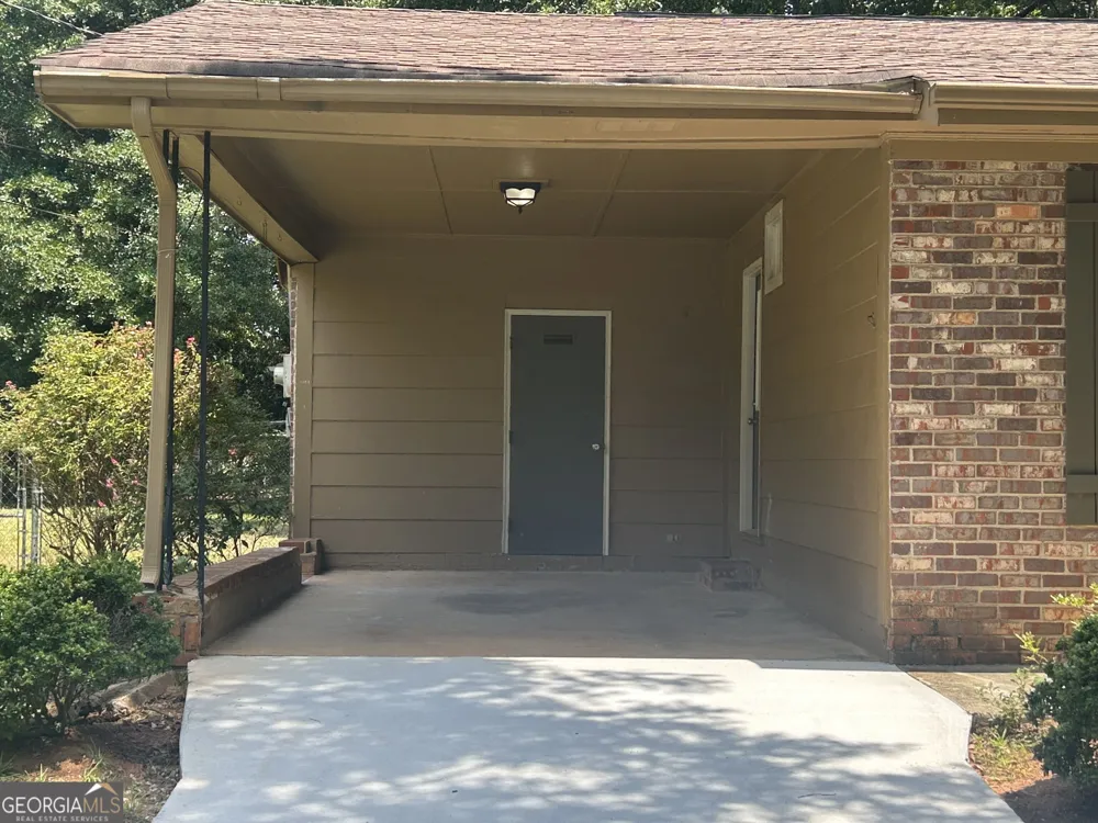1020 Tuxedo LN Watkinsville, GA 30677