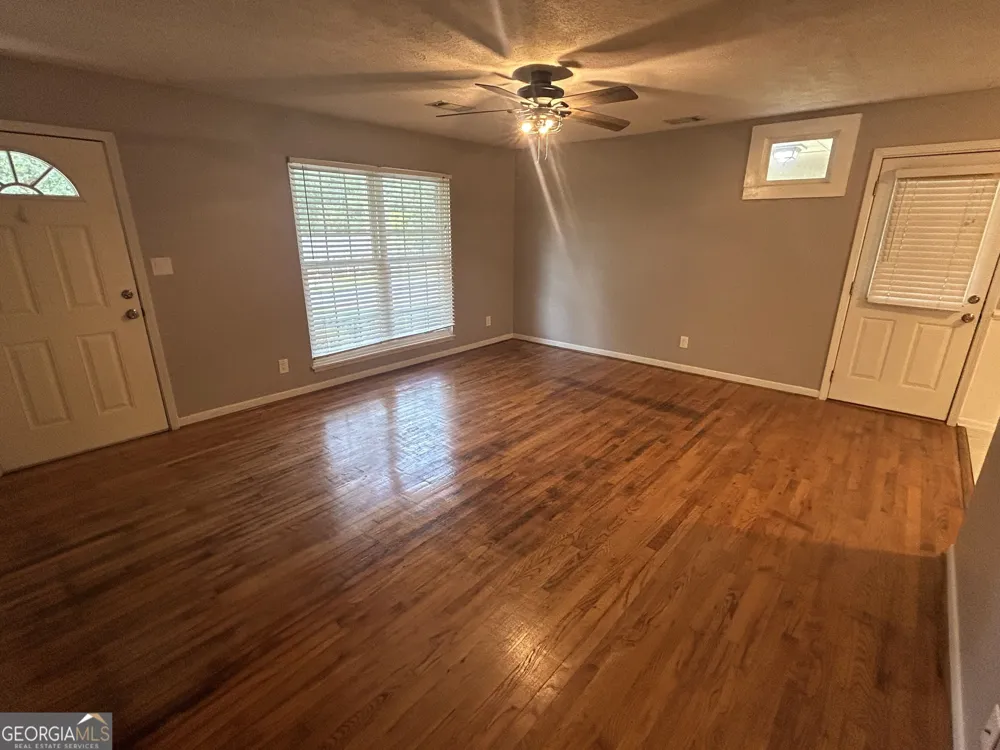 1020 Tuxedo LN Watkinsville, GA 30677