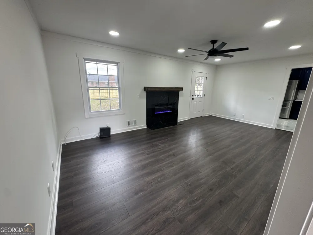 1390 White Oak ST SE Conyers, GA 30013
