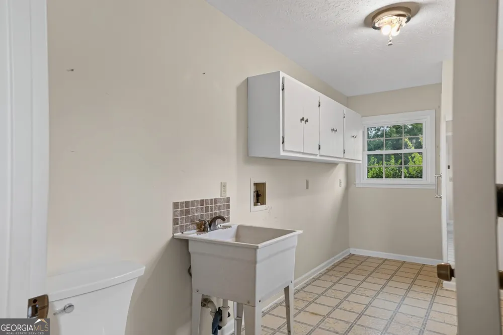 5281 Us Highway 221 Soperton, GA 30457