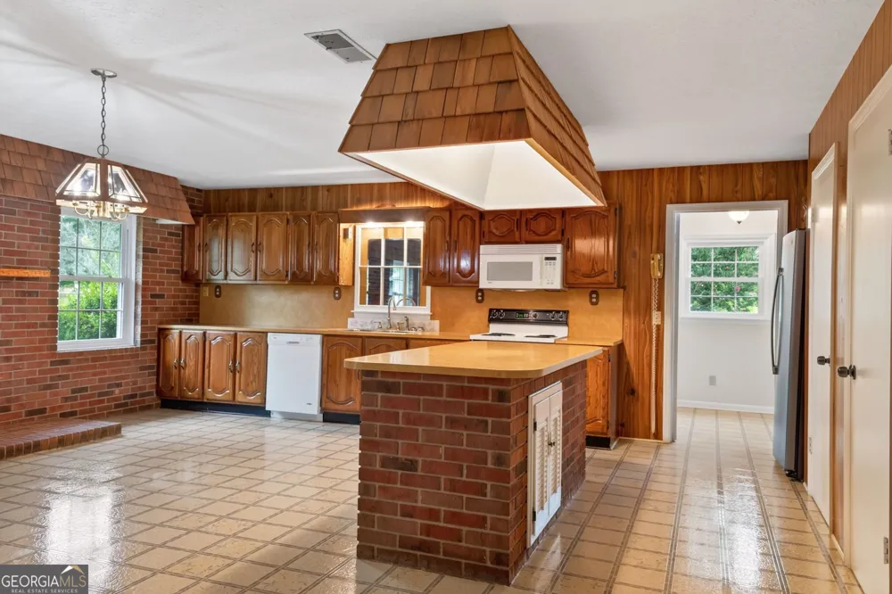 5281 Us Highway 221 Soperton, GA 30457
