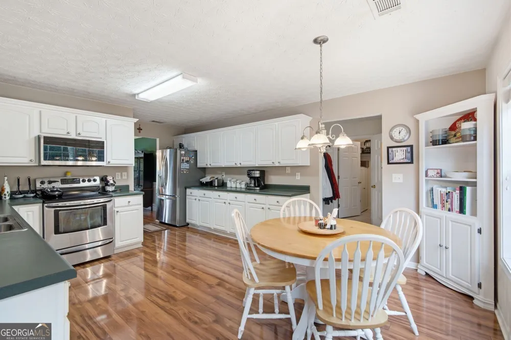 658 Bartow DR Dacula, GA 30019