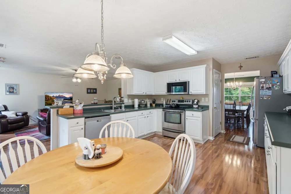 658 Bartow DR Dacula, GA 30019