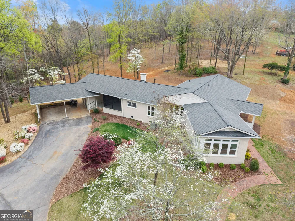 664 Chenocetah DR Cornelia, GA 30531