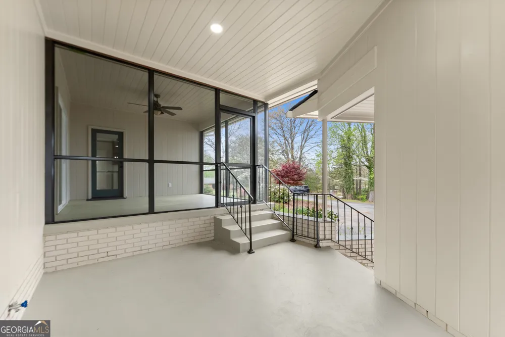 664 Chenocetah DR Cornelia, GA 30531