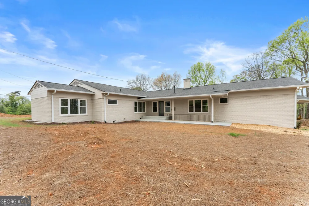 664 Chenocetah DR Cornelia, GA 30531