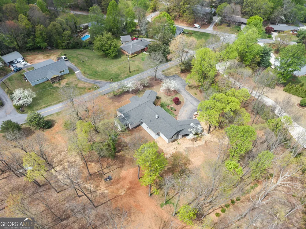 664 Chenocetah DR Cornelia, GA 30531