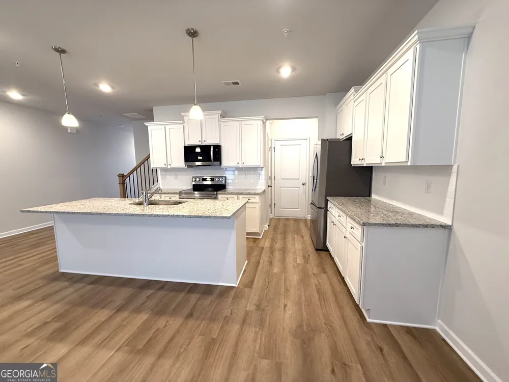 401 Lanier CIR Woodstock, GA 30189