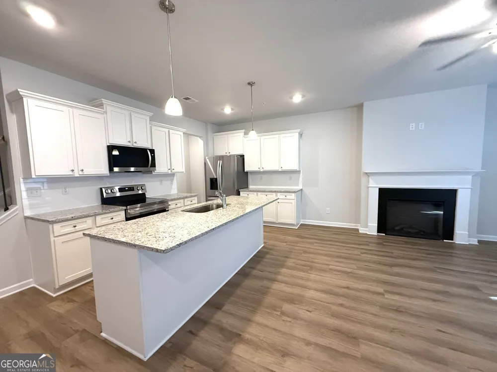 401 Lanier CIR Woodstock, GA 30189