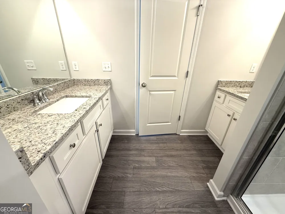 401 Lanier CIR Woodstock, GA 30189