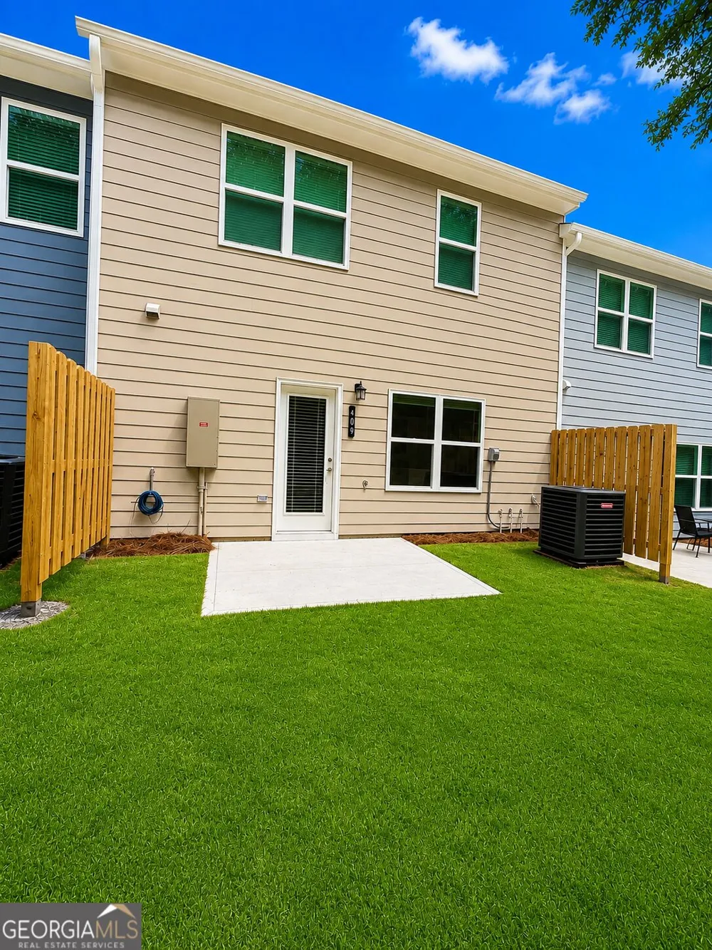 401 Lanier CIR Woodstock, GA 30189