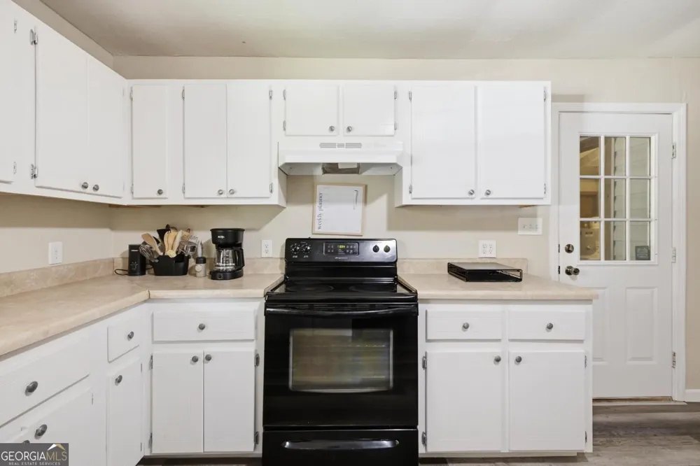2112 Halls Valley RD Trion, GA 30753