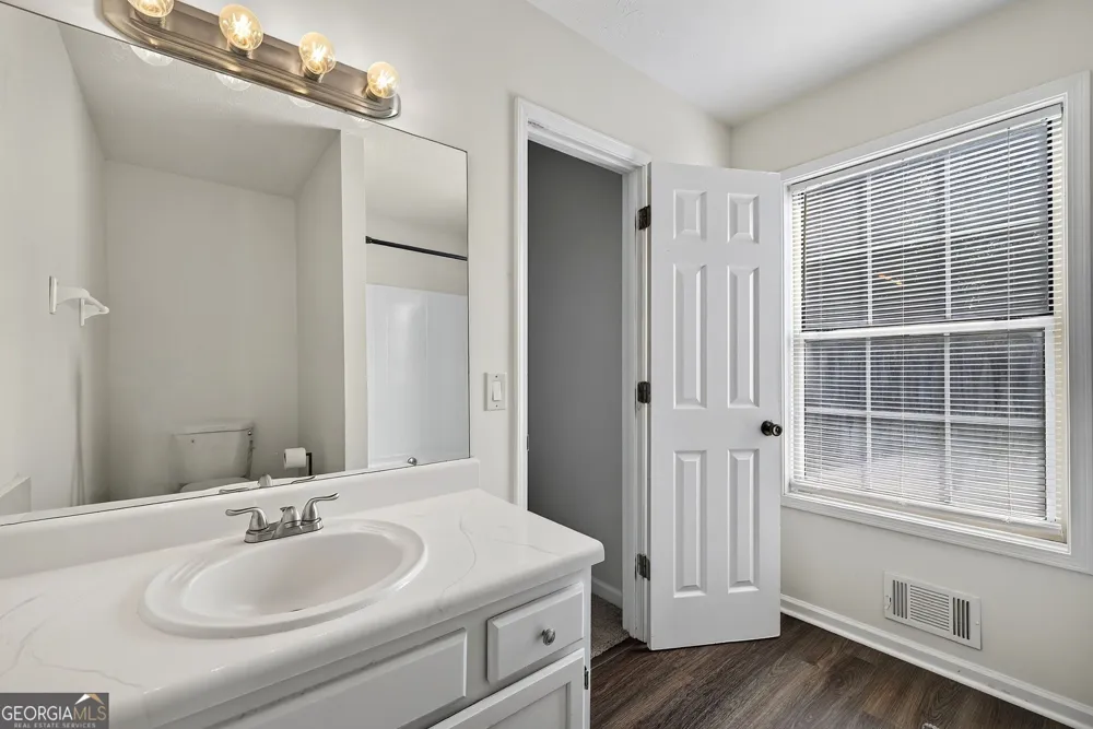 6213 Stoney CV Austell, GA 30168