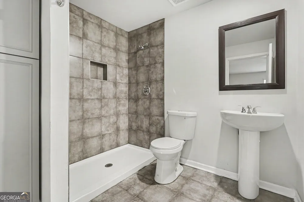 7576 Jennadee DR Fairburn, GA 30213