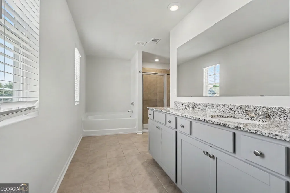 7576 Jennadee DR Fairburn, GA 30213