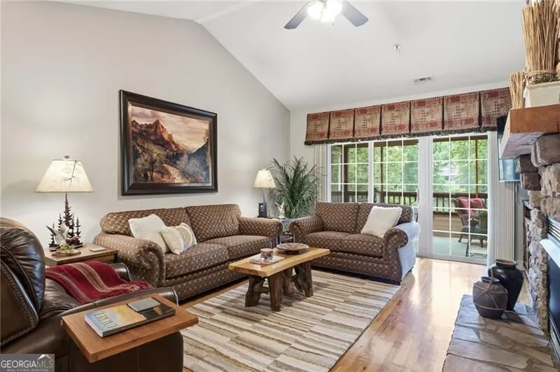 92 Gleneagle CT Clayton, GA 30525