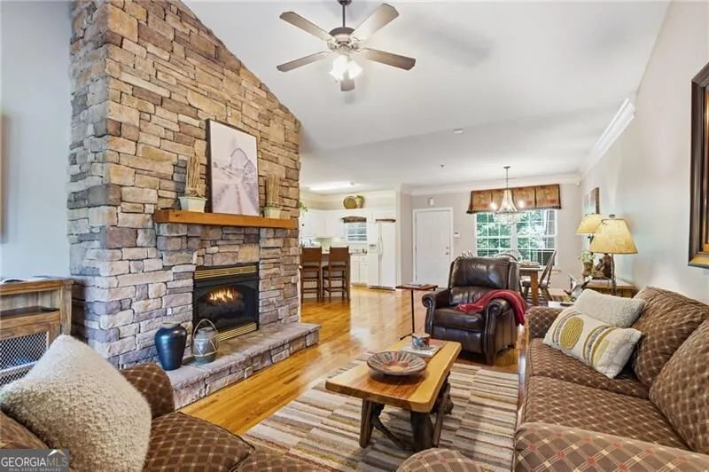 92 Gleneagle CT Clayton, GA 30525