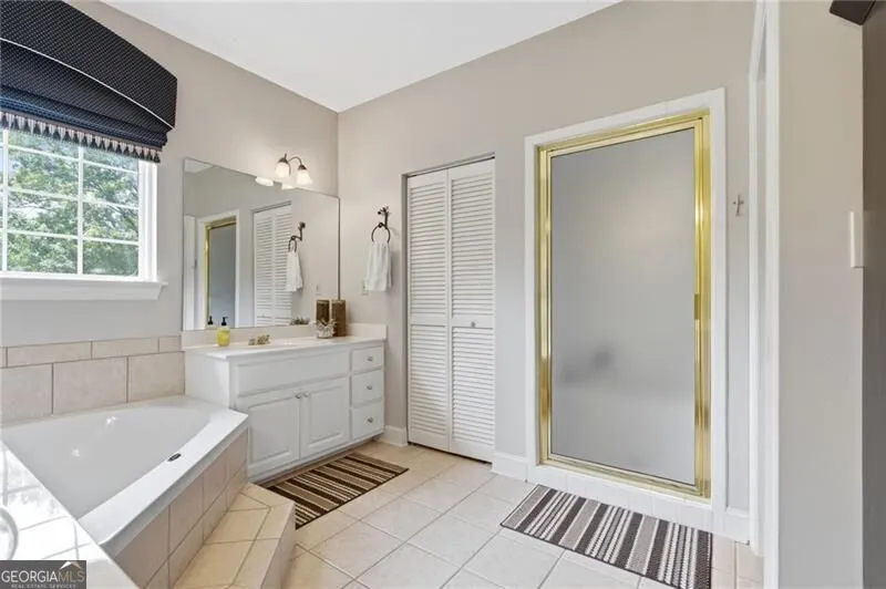 92 Gleneagle CT Clayton, GA 30525