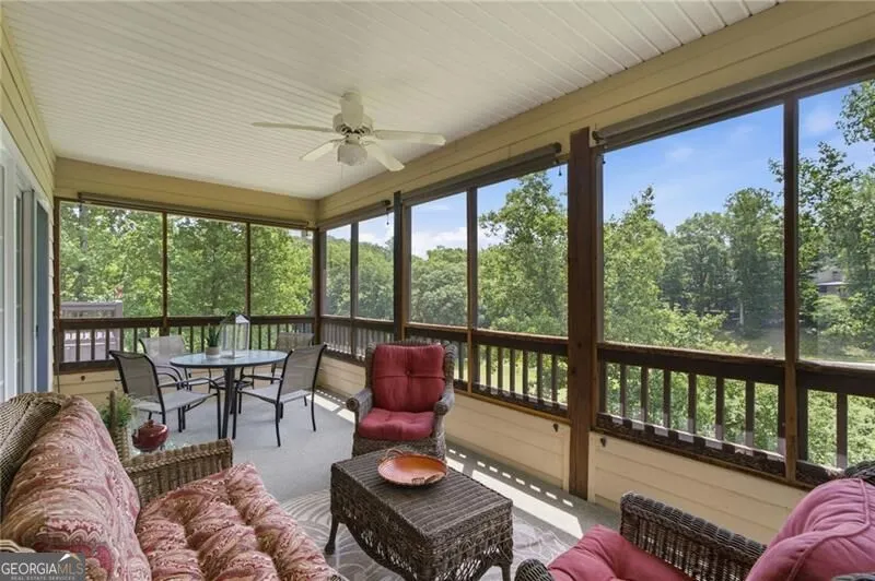 92 Gleneagle CT Clayton, GA 30525