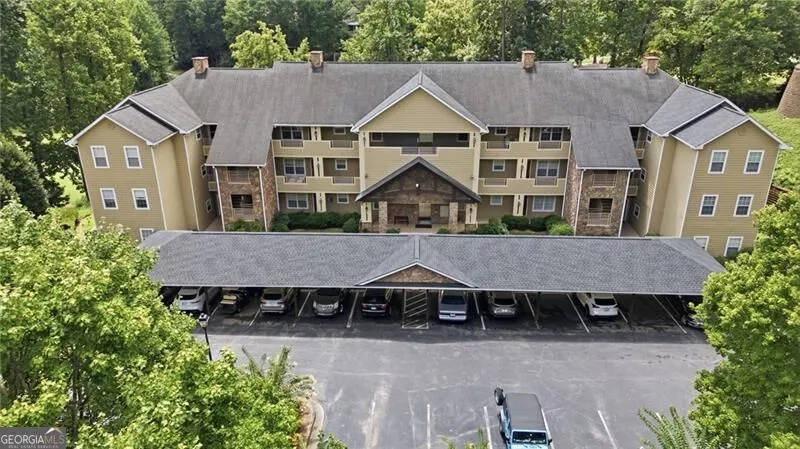 92 Gleneagle CT Clayton, GA 30525