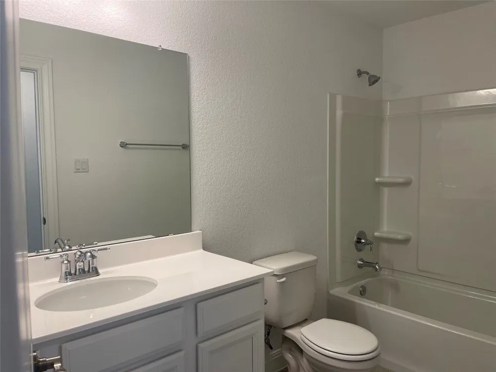 304 Harbors Lane Leander, TX 78641