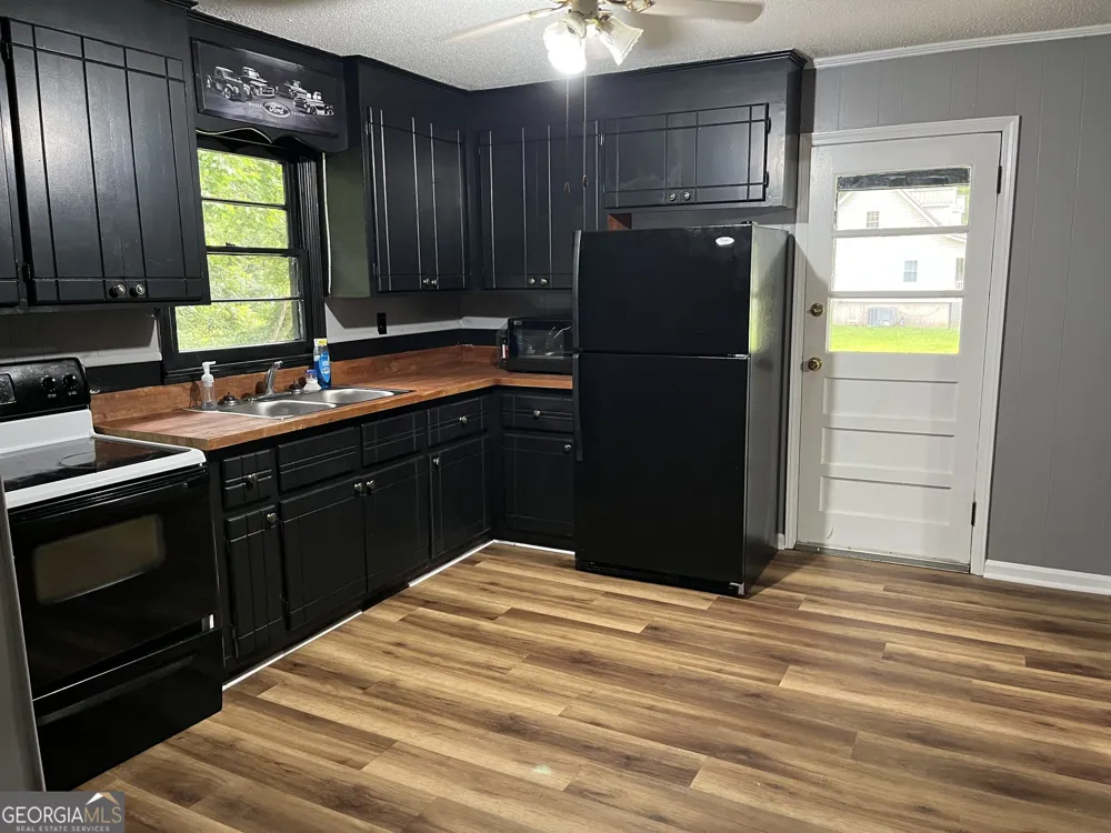 85 Rollins DR Summerville, GA 30747